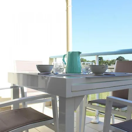 Avec Mezzanine, Piscine Et Parking - Proche Et Clubs Sportifs A La Baule - Fr-1-245-43 Apartmán