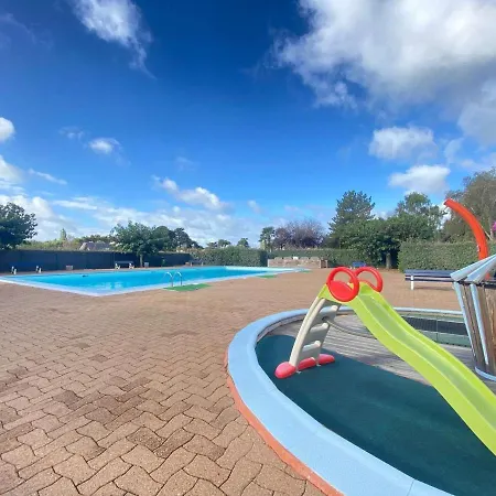 アパート Avec Mezzanine, Piscine Et Parking - Proche Et Clubs Sportifs A La Baule - Fr-1-245-43 *